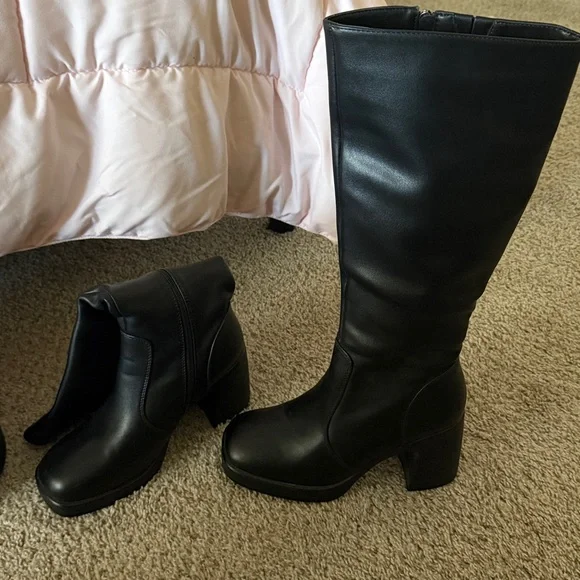 Black Platform Boots - Picture 3 of 10